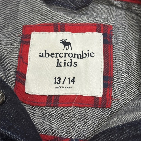 💥LAST DAY💥abercrombie kids Girl's Dark Wash Jean Jacket With Red Plaid Details … - Picture 6 of 10